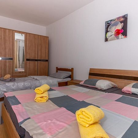 Apartmani Gabrijela ツリクヴェニツァ エクステリア 写真