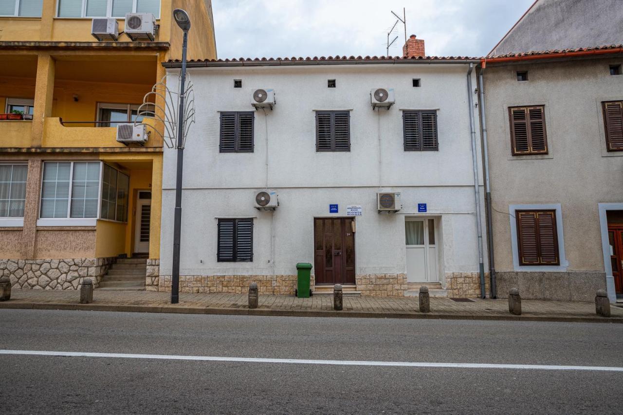 Apartmani Gabrijela ツリクヴェニツァ エクステリア 写真