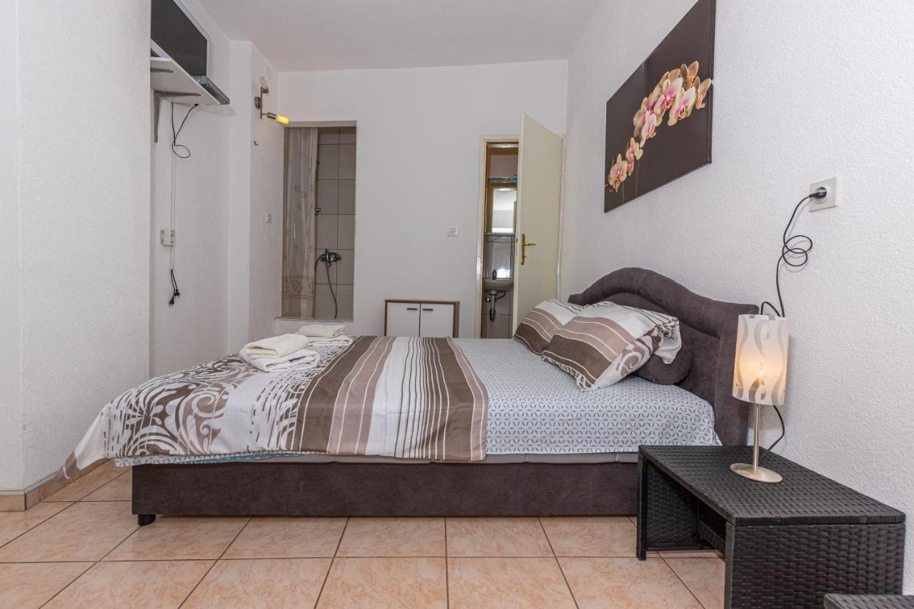 Apartmani Gabrijela ツリクヴェニツァ エクステリア 写真